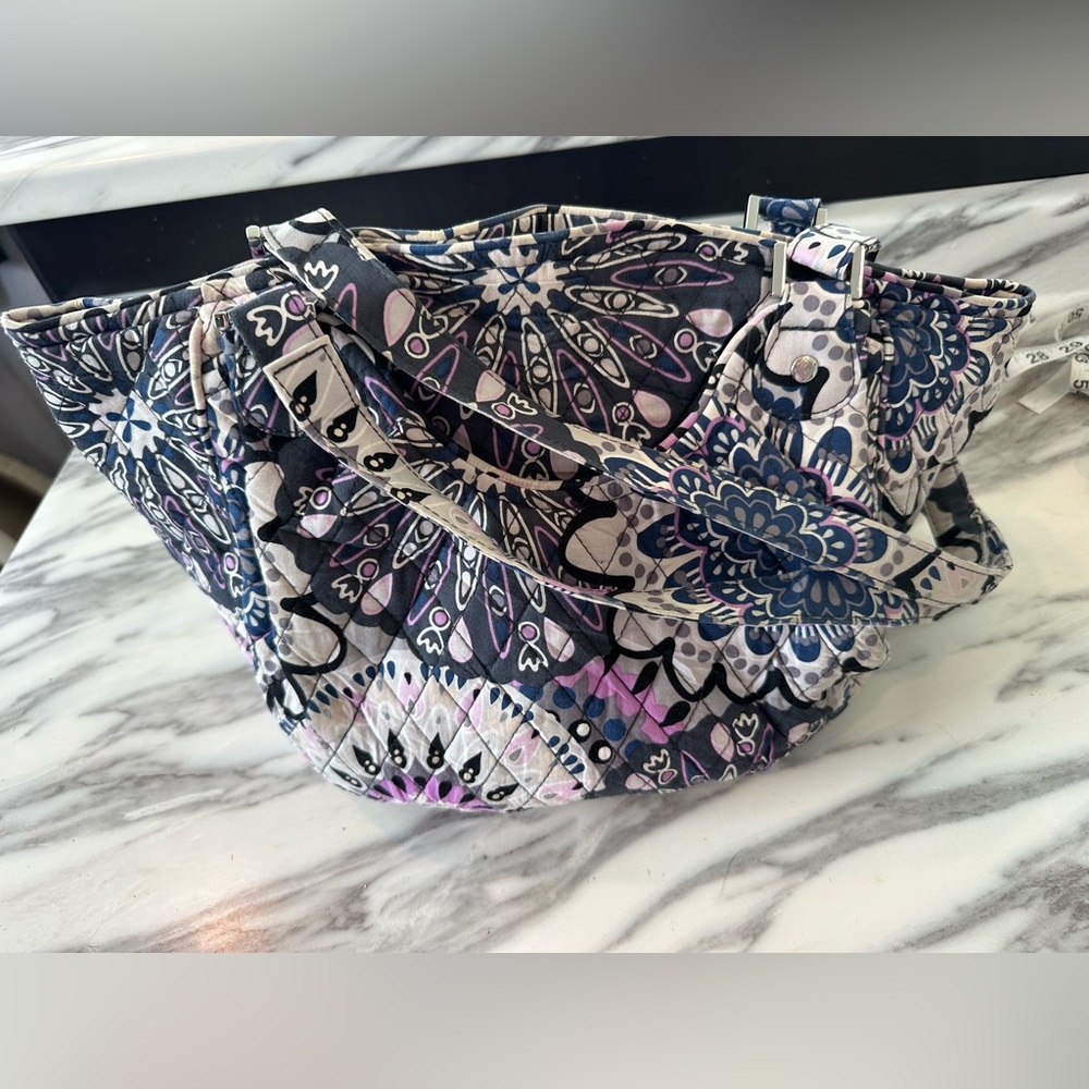 Vera Bradley Retired Mimosa Medallion Purse - Picture 11 of 16